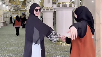 Bikin Iri, POV Celine Evangelista Disambut-Doa di Raudah Gak Berdesakan