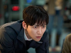 Intip Karakter Jun Ji Hyun-Ji Chang Wook di K-Movie Terbaru 2026 Colony