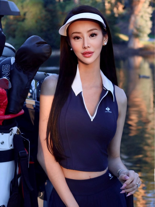 Ayah Eunive, KS Tan, sebelumnya memegang jabatan eksekutif senior di Pernod Ricard China. Ia juga diyakini sebagai keponakan Lee Shin Cheng, pendiri IOI Group, konglomerat yang bergerak di bidang minyak sawit dan real estat. Foto: Instagram @eunicejaymie