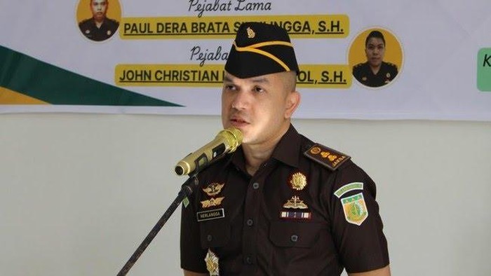 Foto : Koordinator Bidang Intelijen Herlangga Wisnu Murdianto, ditunjuk sebagai pelaksana harian (Plh) Kejaksaan Negeri (Kejari) Karo.
(Dok Kejati Sumut)
