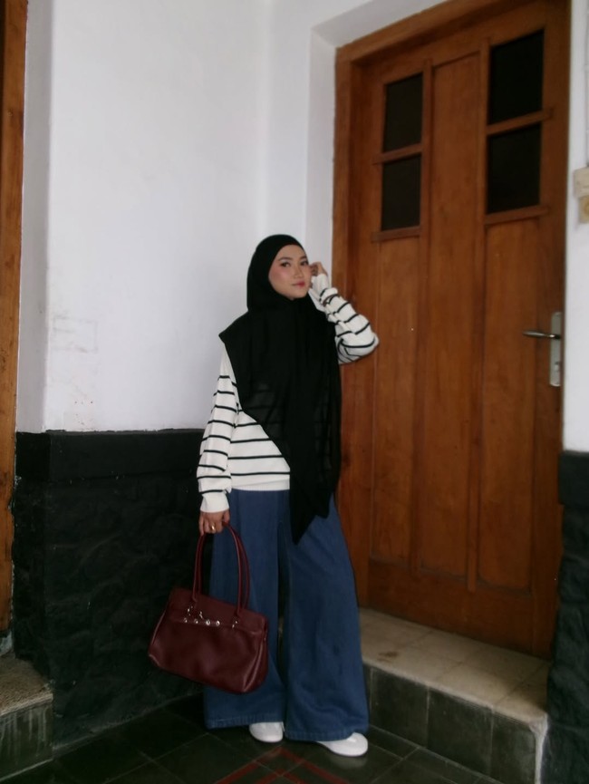 Gaya padu padan khiban ala Marina.