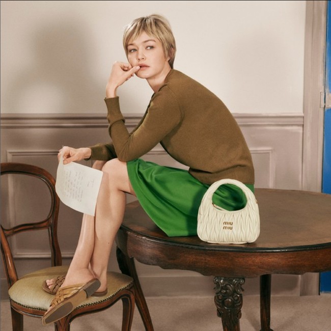 Gigi Hadid Nyaris Tak Dikenali, Dulu Rambut Panjang Kini Bondol Pirang