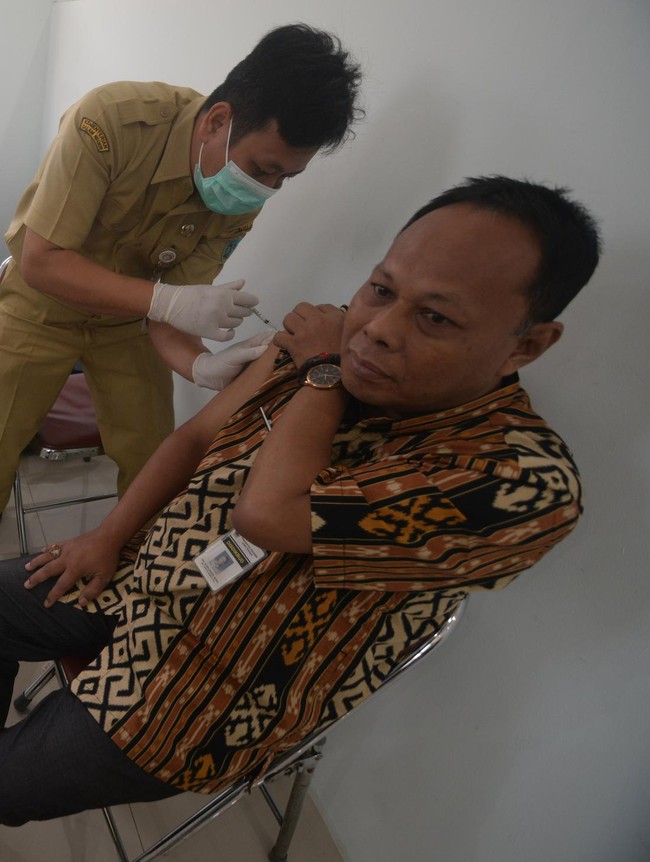 Jelang Haji 2026, Jamaah Salatiga Jalani Vaksinasi dan Cek Kesehatan