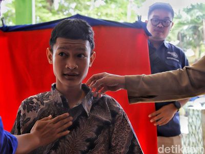 Jemput Bola, Perekaman E-KTP Sasar Pendatang