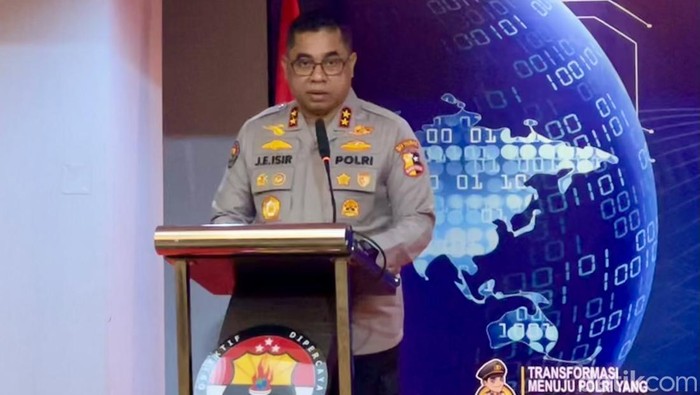 Kadiv Humas Polri Irjen Johnny Edison Isir. (Adhfar/detikcom)