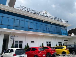 5 ASN Diperiksa Dugaan Korupsi Jual Beli Kios Pasar Induk Among Tani Batu