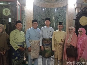 Teluk Belanga dalam Adat Melayu, Warna hingga Kancing Punya Makna