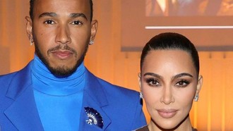 Go Public, Lewis Hamilton Ajak Kim Kim Kardashian 'Tokyo Drift' Pakai Ferrari