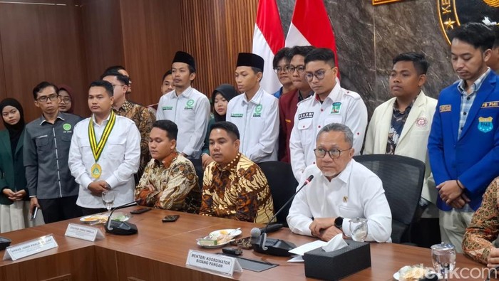 Menteri Koordinator Bidang Pangan Zulkifli Hasan