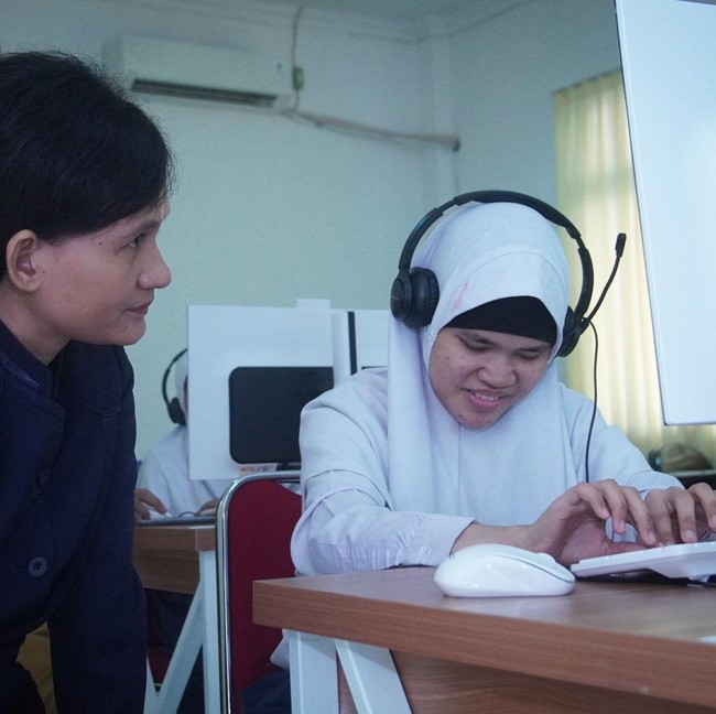 Potret Siswa SLB Antusias Mengikuti TKA