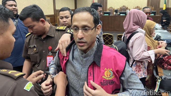 Nadiem Makarim dalam persidangan kasus korupsi laptop Chromebook. (Adhfar/detikcom)