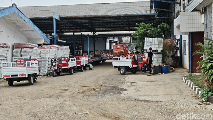 Pabrik motor listrik di kawasan Jalan Bioskop Atom, Citeureup, Kabupaten Bogor