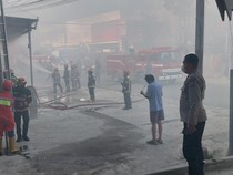 Toko Kelontong-Gudang di Palu Kebakaran Diduga Akibat Korsleting Listrik