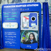 ParagonCrop Hadirkan Mesin Daur Ulang Kemasan Kosmetik di Halte Transjakarta
