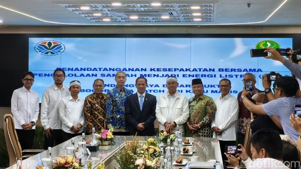 Penandatanganan proyek PSEL di wilayah Jabar. (Kurniawan/detikcom)