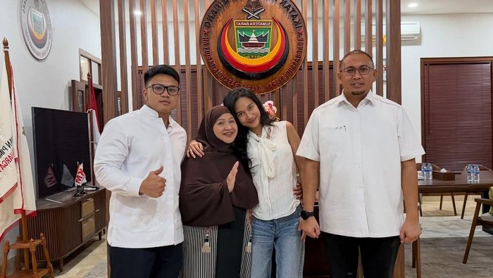 Pertemuan Bigmo, Azizah Salsha, dan Andre Rosiade