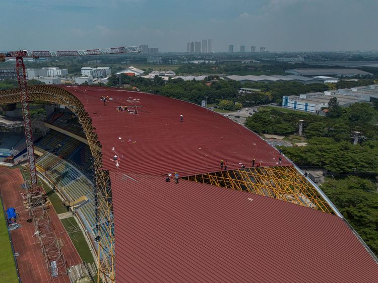 Rehabilitasi Stadion Wibawa Mukti Dikebut Pascaputing Beliung