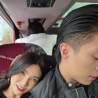 Pasangan artis Sarwendah dan Giorgio diketahui tengah bertolak ke Italia. Melalui akun Instagram, Sarwendah memamerkan momen mesra kebersamaannya dengan kekasih selama di sana. Foto: Instagram/@sarwendah29