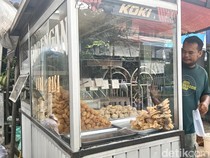 Cerita Amin Belasan Tahun Hidupi Keluarga dari Gorengan