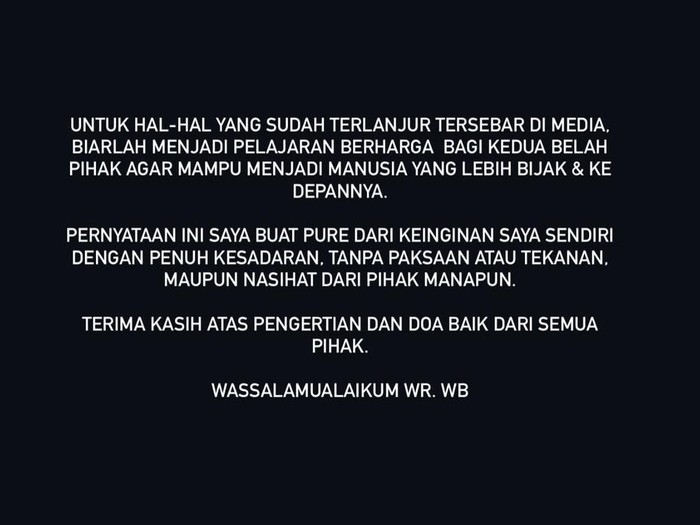 Clara Shinta minta maaf usai sebarkan bukti suami video call nakal perempuan lain ke medsos.