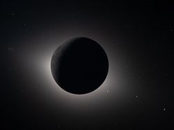 Menakjubkan! Penampakan Bumi & Gerhana dari Balik Bulan Misi Artemis II