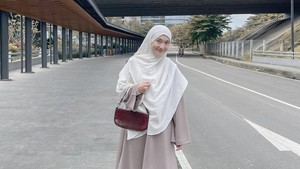 Tren Hijab Syari Kekinian 8 Ide Padu Padan Kreatif Layering Serba Earth Tone