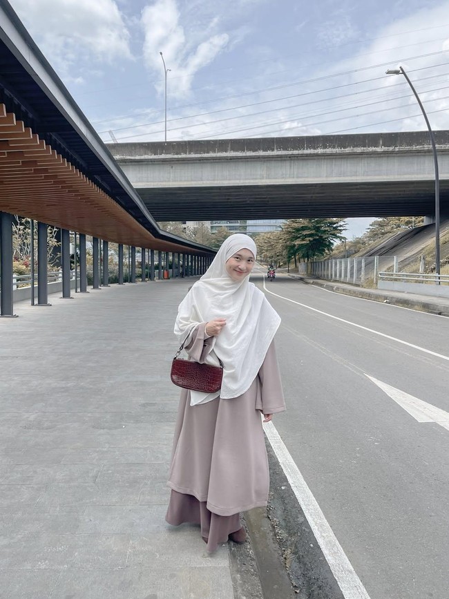 Tren Hijab Syari Kekinian 8 Ide Padu Padan Kreatif Layering Serba Earth Tone