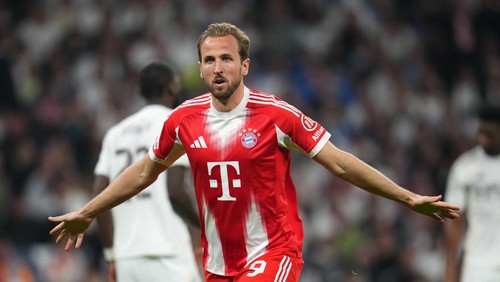 MADRID, SPAIN - APRIL 07: Harry Kane of FC Bayern Munich celebrates scoring his teams second goal during the UEFA Champions League 2025/26 Quarter-Final First Leg match between Real Madrid CF and FC Bayern München at Estadio Santiago Bernabeu on April 07, 2026 in Madrid, Spain. (Photo by Aitor Alcalde/Getty Images)