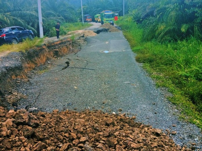 Jalan Nasional di Nunukan Ambles 2 Meter