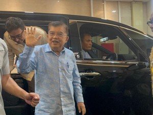JK ke Bareskrim Laporkan Tuduhan Danai Roy Suryo cs soal Ijazah Jokowi