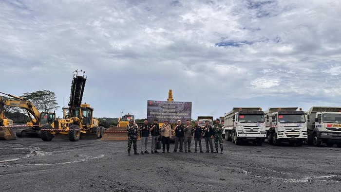 Kejaksaan Agung (Kejagung) melakukan penggeledahan terkait dugaan korupsi di sektor pertambangan yang melibatkan pengusaha Samin Tan. (dok. Kejagung)