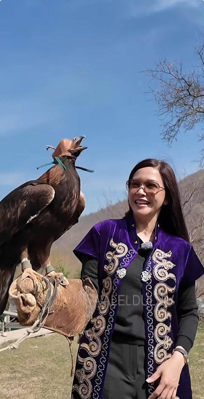 Liburan ke Kazakhstan, Maia Estianty Cicip Daging Kuda!