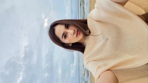 Mundur dikit, Mahalini, cantiknya kelewatan.  Foto: dok instagram Mahalini