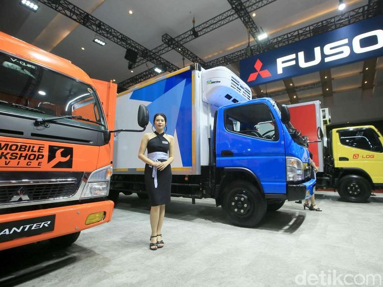 Mitsubishi Fuso Pamerkan Zero Down Time di GIICOMVEC