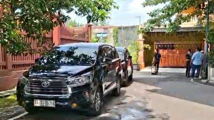 Penyidik KPK geledah rumah Dirut PDAM Kota Madiun
