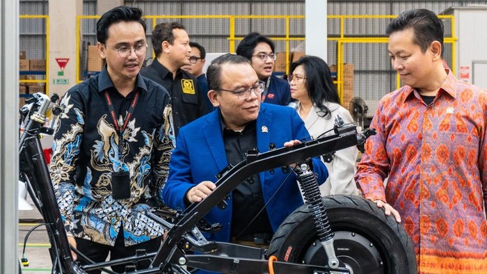 Pabrik QJ Motor di Cikarang dikunjungi DPR RI.
