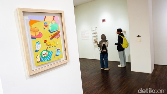 Pameran “Food for Thought” hadir di D Gallerie, Jakarta Selatan. Karya bertema makanan dikemas kontemporer untuk mengajak publik menikmati seni lebih dekat.