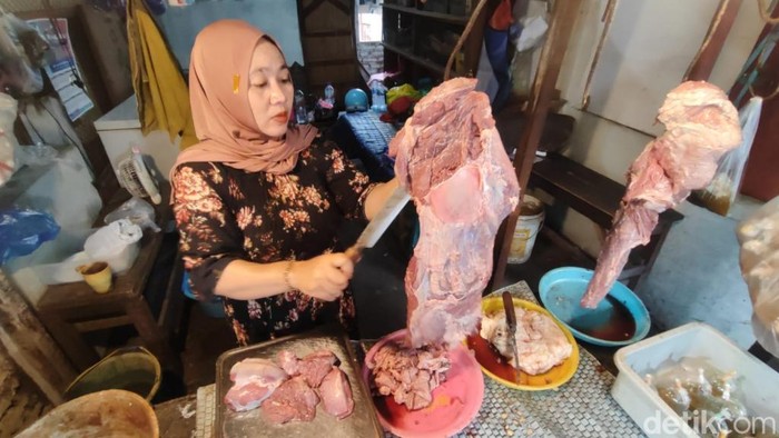 Pedagang sapi di Pasuruan