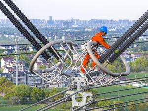Indonesia & Singapura Kerja Sama Perdagangan Listrik Lintas Batas