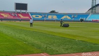 Kepala Disporapar Kabupaten Sidoarjo, Yudhi Iriyanto, mengatakan persiapan terus dimatangkan bersama tim dari pusat dan PSSI. Salah satunya terkait pembenahan fasilitas stadion.