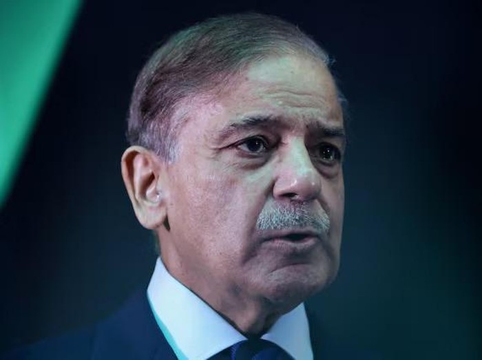 Pakistans Prime Minister Shehbaz Sharif looks on during a business and investment conference, during his official visit in Kuala Lumpur, Malaysia, October 6, 2025. REUTERS/Hasnoor Hussain/Pool/File Photo)
