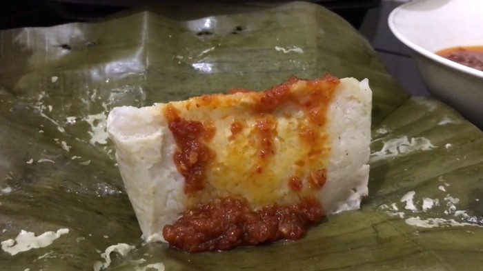 Pundut Nasi. (YouTube Masak with Mama Vio)