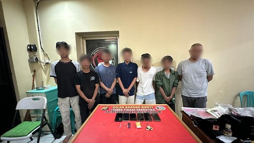 Sejumlah pelaku narkoba ditangkap polisi di Lingkungan Sukaraja Timur, Kelurahan Ampenan Tengah, Kecamatan Ampenan, Mataram, Selasa (7/4/2026). (Dok. Polresta Mataram)