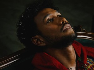 Teddy Adhitya Kembali, Menemukan Teduh Riuh Dunia di Sombar