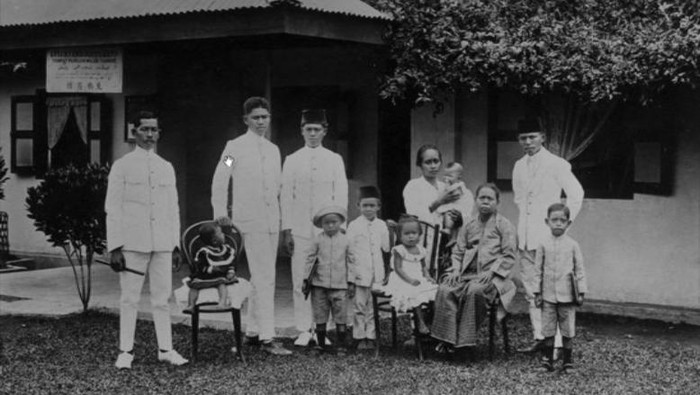 Tempat pembelian opium di Glugur, Kota Medan. (Sumber : kitlv.nl)