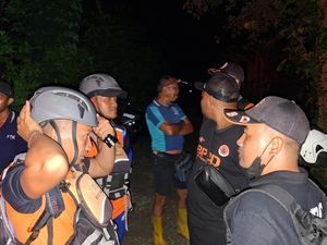 Terseret Arus Saat Mandi di Sungai Buleleng, Kakek Tewas-Cucunya Hilang