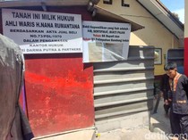 Ahli Waris Pasang Seng di Lahan Sengketa SD Bunisari KBB