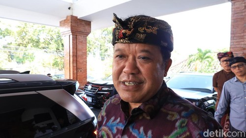 Bupati Bangli Sang Nyoman Sedana Arta ditemui detikBali seusai rapat paripurna di DPRD Bangli, Kamis (9/4/2026).