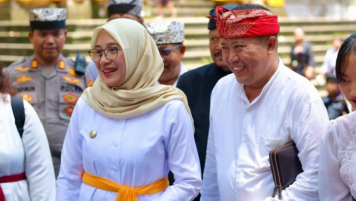 Bupati Banyuwangi hadiri perayaan umat Hindu
