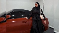Clara Shinta mengungkapkan biaya yang dihabiskan untuk oplas hidung di Thailand. Jujur untuk biaya rhinoplasty nya saja seharga mobil, tulisnya.Foto: dok Instagram clarashintareal
